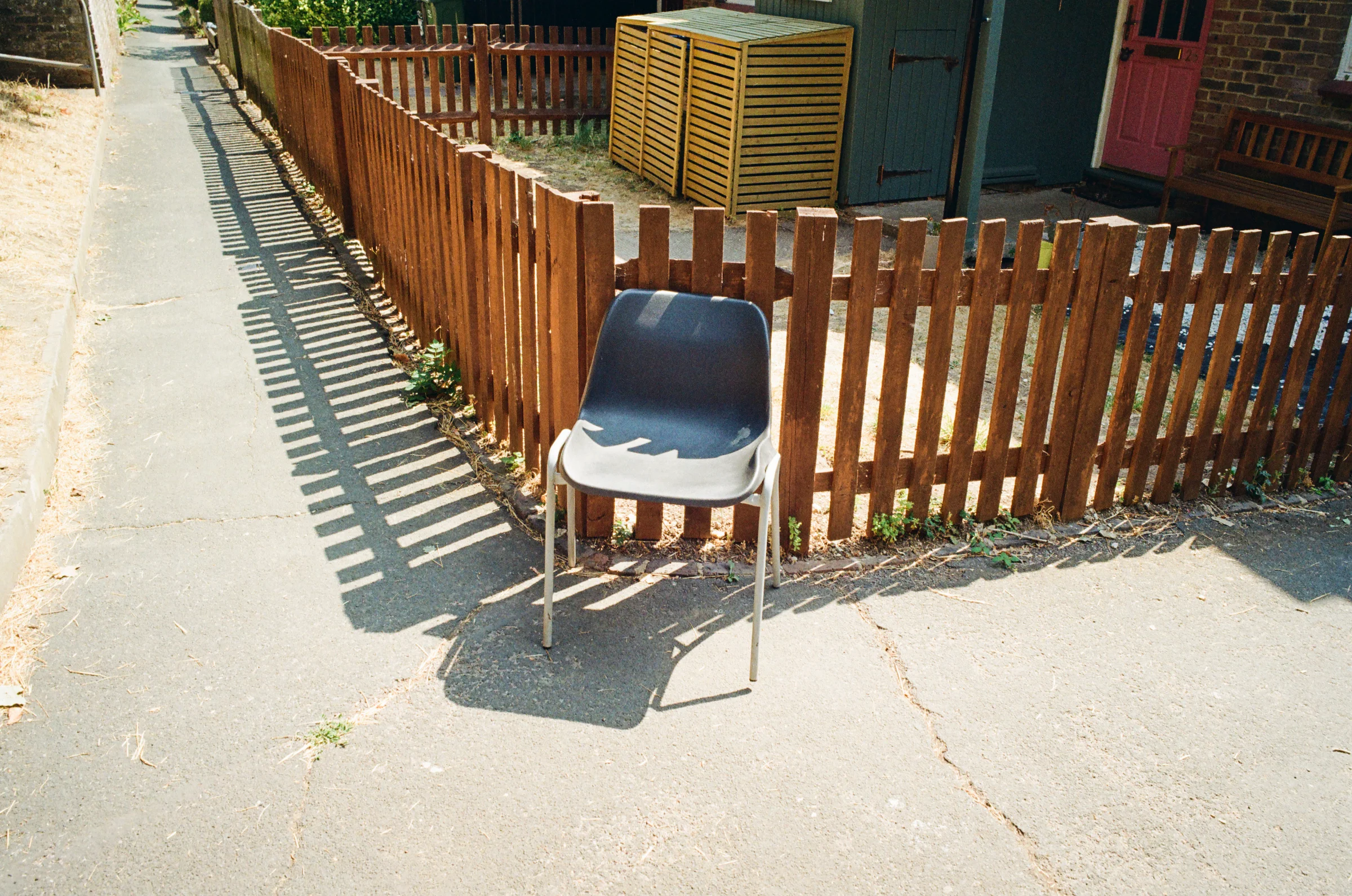 Corner Throne